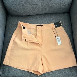 Express Shorty high-rise size 4
